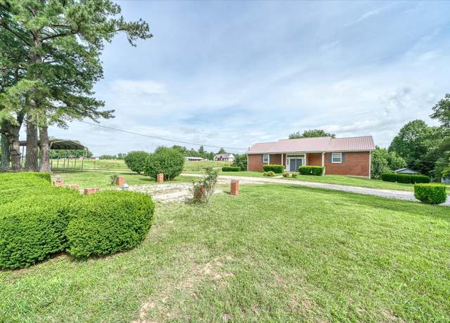 Property at 165 Almyra Rd, Sparta, TN 38583, 4 beds, 3.5 baths