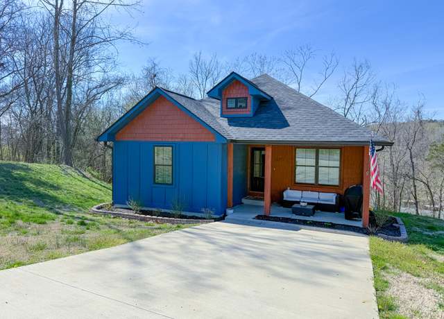 Property at 420 Fort Hill Dr, Pulaski, TN 38478, 3 beds, 3 baths