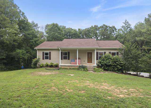 Property at 6336 Hickory Dr, Centerville, TN 37033, 3 beds, 2 baths