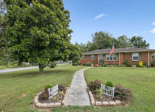 Property at 100 Fairdale Ln, Smithville, TN 37166, 3 beds, 1 bath