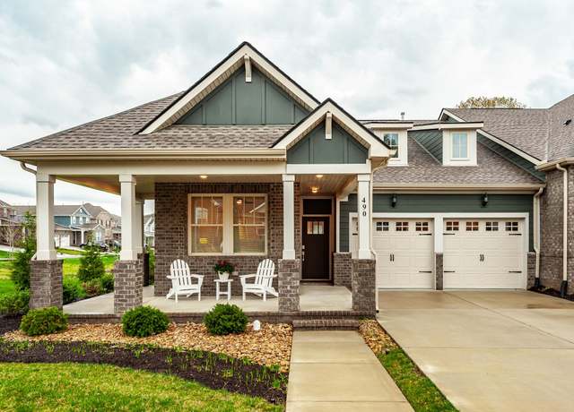 Property at 490 Gingerwood Ln, Hendersonville, TN 37075, 2 beds, 2 baths