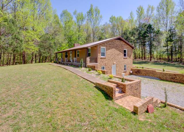 Property at 4141 Sango Rd, Clarksville, TN 37043, 4 beds, 2 baths
