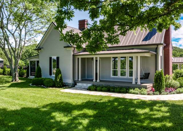 Property at 1990 Dr Robinson Rd, Spring Hill, TN 37174, 3 beds, 3 baths
