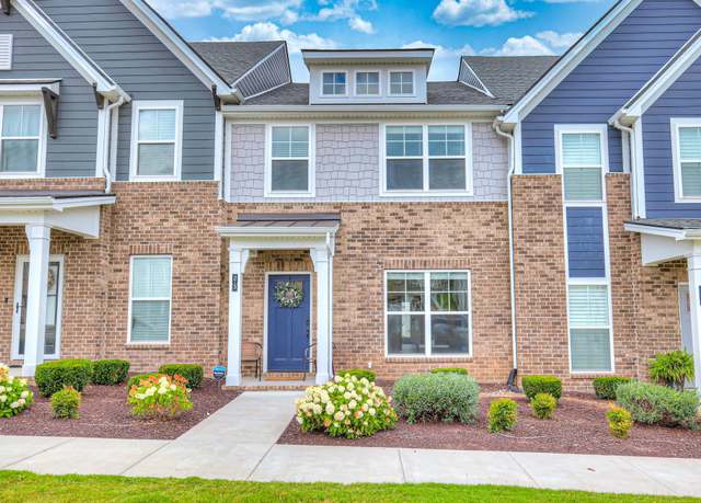 Property at 213 Kenner Aly, Hendersonville, TN 37075, 3 beds, 2.5 baths