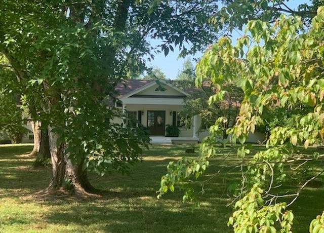 Property at 731 Maynard Ln, Columbia, TN 38401, 3 beds, 2 baths