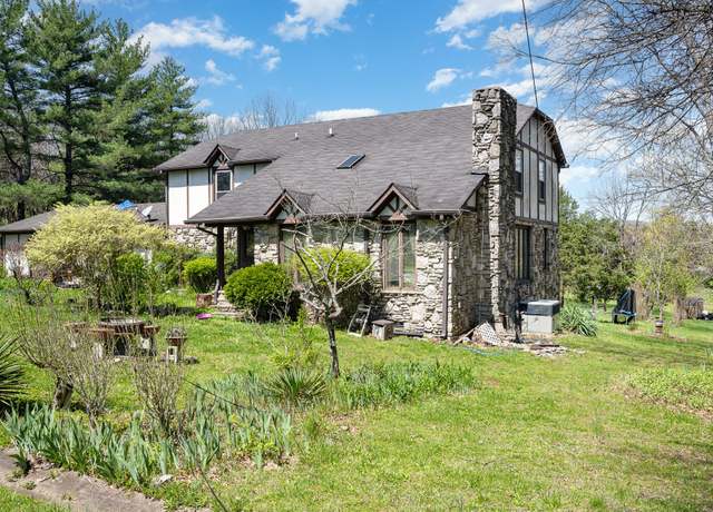 Property at 604 Woodshire Dr, Goodlettsville, TN 37072, 4 beds, 3 baths