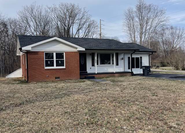 Property at 200 Mulberry Dr, Lafayette, TN 37083, 3 beds, 2 baths