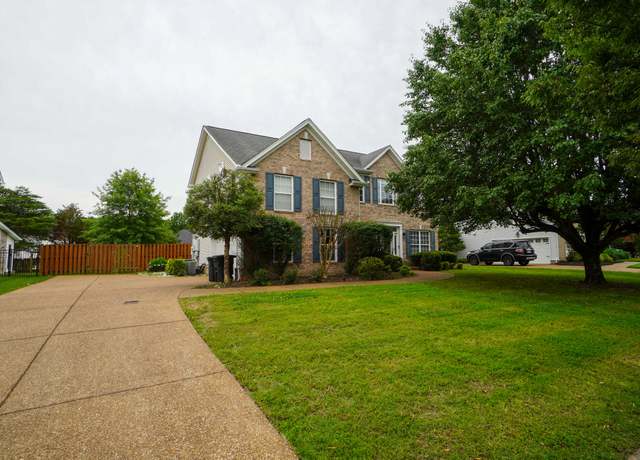 Property at 140 Settlers Way, Hendersonville, TN 37075, 4 beds, 2.5 baths