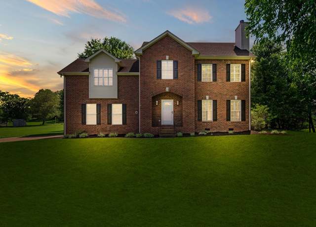 Property at 1204 Corlew Dr, Burns, TN 37029, 3 beds, 2.5 baths
