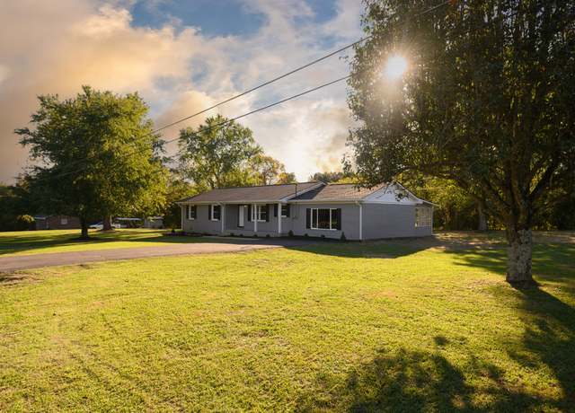 Property at 122 Parker Rd, Shelbyville, TN 37160, 3 beds, 2 baths