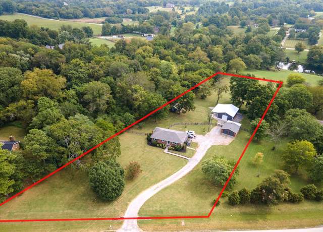 Property at 1635 Highway 109 N, Lebanon, TN 37090, 3 beds, 3 baths