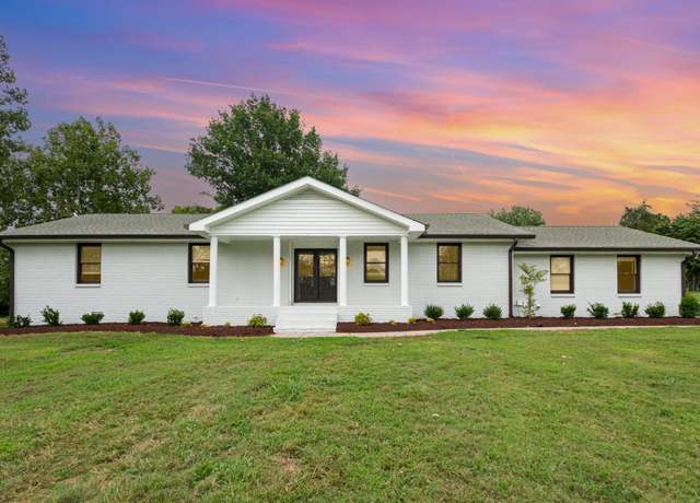 Property at 165 Stewart Rd, Lebanon, TN 37087, 3 beds, 2 baths