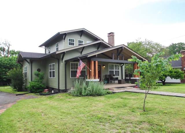 Property at 111 S Highland Dr, Sparta, TN 38583, 4 beds, 3 baths