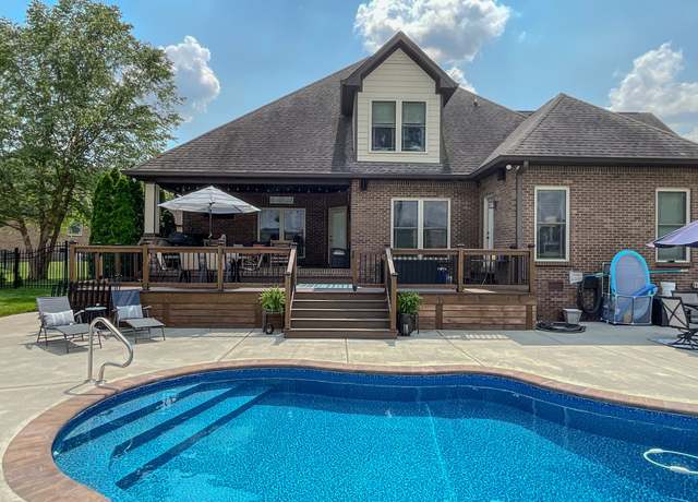Property at 2919 Prince Dr, Clarksville, TN 37043, 3 beds, 2.5 baths