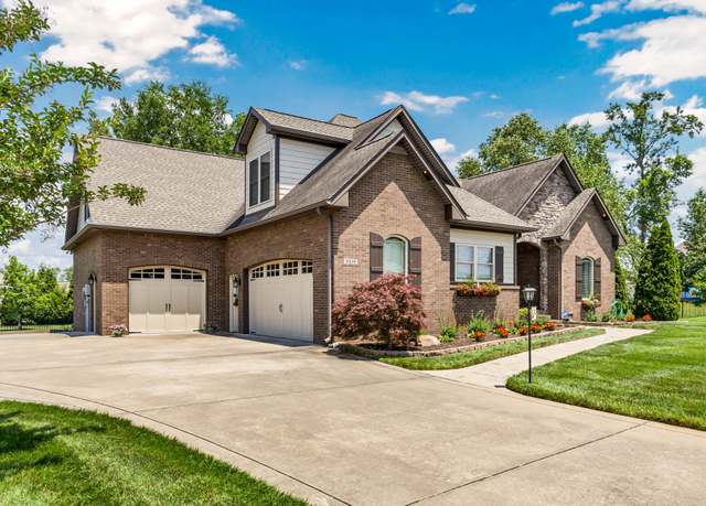Property at 2919 Prince Dr, Clarksville, TN 37043, 3 beds, 2.5 baths