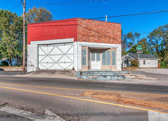 Property at 1400 Highland Ave, Columbia, TN 38401, 4 beds, 3.5 baths