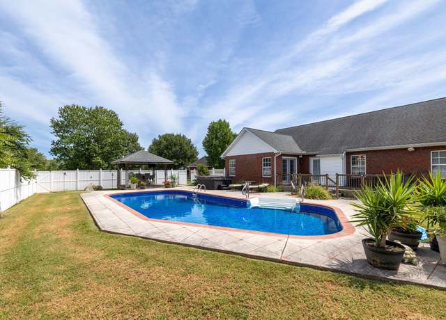 Property at 111 Cannock Ct, Murfreesboro, TN 37129, 3 beds, 2 baths