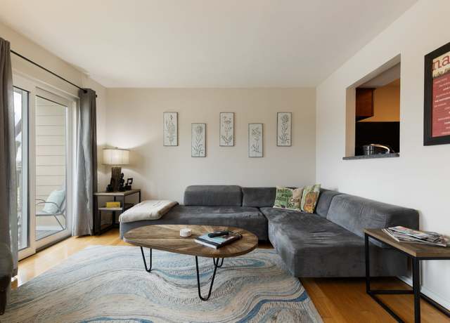 Property at 766 1st Ave N, Nashville, TN 37201, 1 bed, 1 bath