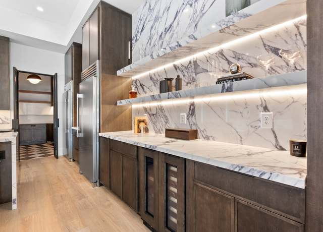 Property at 608B Moore Ave, Nashville, TN 37203, 4 beds, 4.5 baths