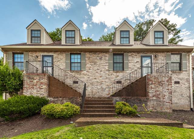 Property at 114 Deerpoint Ln, Hendersonville, TN 37075, 3 beds, 2 baths