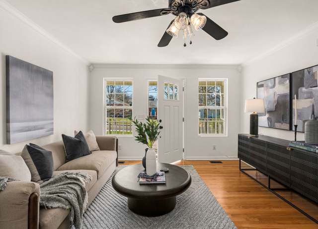 Property at 924 30th Ave N, Nashville, TN 37209, 4 beds, 2 baths