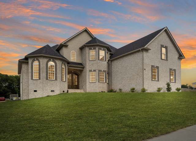 Property at 851 Shady Bluff Trl, Clarksville, TN 37043, 5 beds, 4 baths