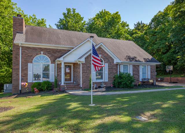 Property at 530 David Ave, Lewisburg, TN 37091, 3 beds, 2.5 baths