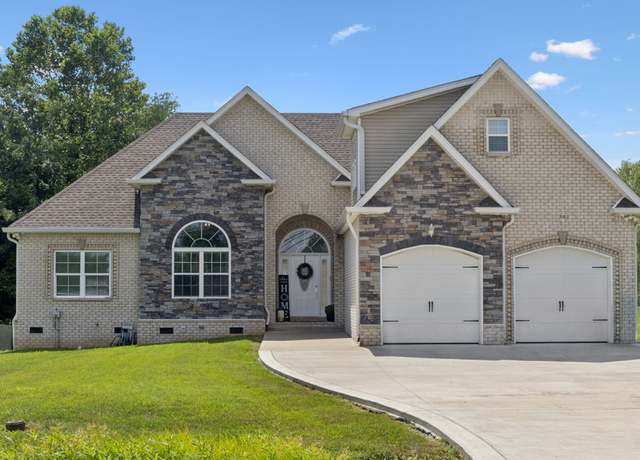 Property at 3622 Oakland Rd, Clarksville, TN 37040, 3 beds, 2 baths