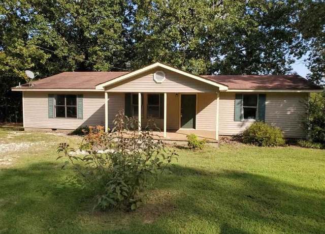 Property at 1760 Clarksburg Rd, Huntingdon, TN 38344, 3 beds, 2.5 baths