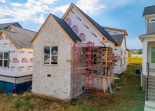 Property at 238 Franklin St, Pleasant View, TN 37146, 3 beds, 2 baths
