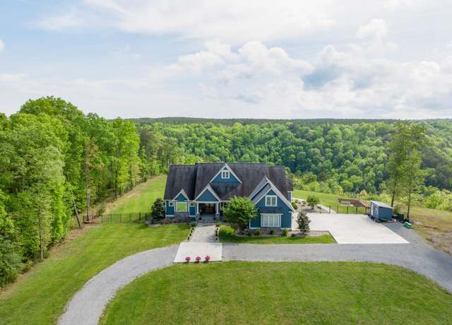 Property at 3086 Poe Rd, Soddy Daisy, TN 37379, 4 beds, 3.5 baths
