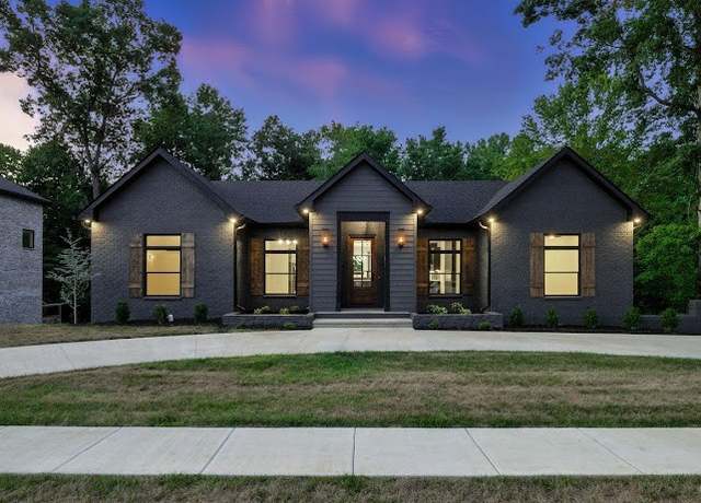 Property at 2549 Everwood Ct, Clarksville, TN 37043, 4 beds, 3 baths
