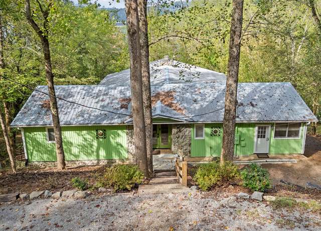 Property at 330 Hurricane Hill Rd, Silver Point, TN 38582, 4 beds, 4.5 baths