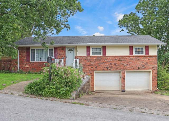 Property at 1329 Clearpoint Dr, Hixson, TN 37343, 3 beds, 2 baths
