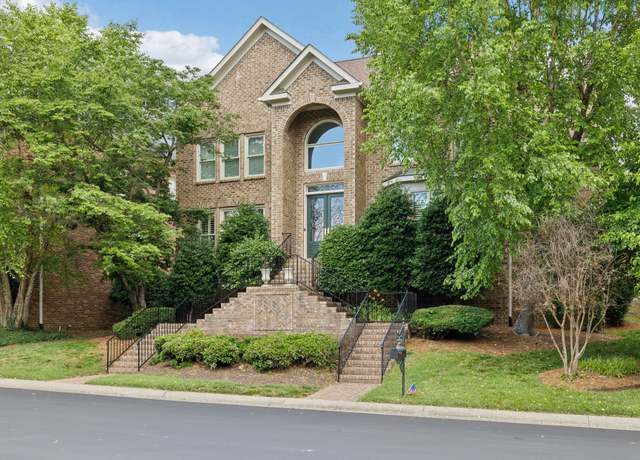 Property at 327 Whitworth Way, Nashville, TN 37205, 5 beds, 4.5 baths