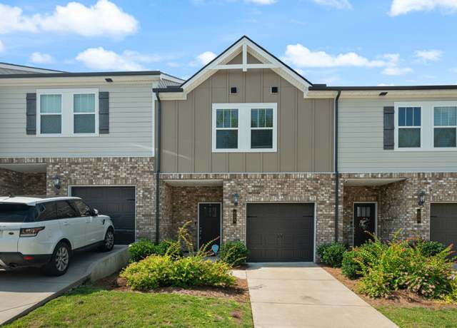 Property at 858 Longleaf Ln, Columbia, TN 38401, 3 beds, 2.5 baths