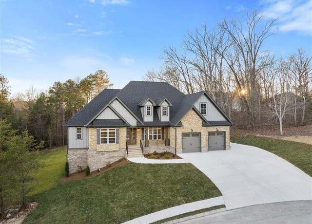 Property at 582 Kashaya Ln, Soddy Daisy, TN 37379, 3 beds, 2.5 baths