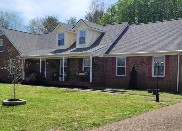Property at 1915 Wiltshire Dr, Murfreesboro, TN 37129, 5 beds, 3 baths