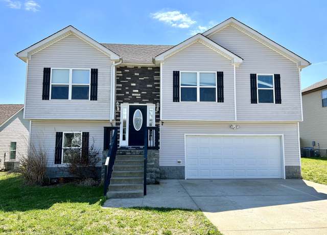 Property at 1284 Freedom Dr, Clarksville, TN 37042, 4 beds, 3 baths
