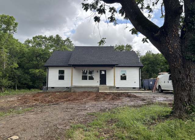 Property at 615 6th Ave North, Lewisburg, TN 37091, 3 beds, 2 baths