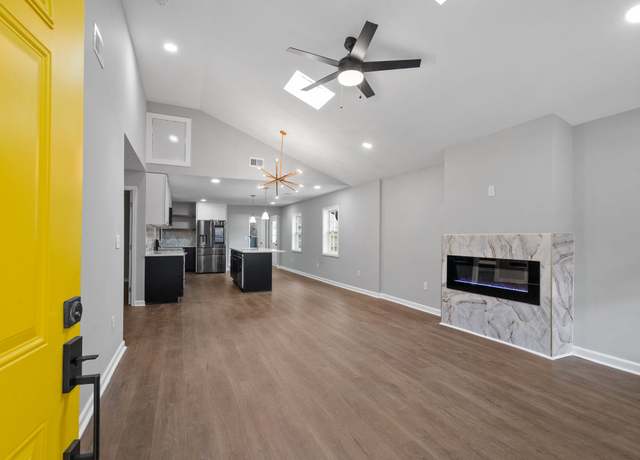 Property at 920 N 2nd St, Nashville, TN 37207, 3 beds, 2 baths