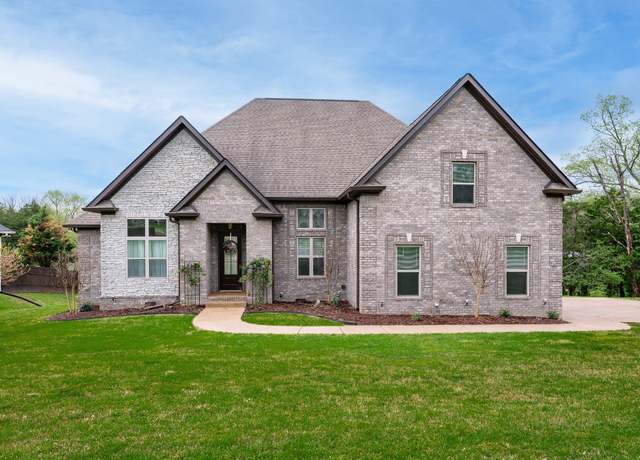 Property at 822 Manner Ln, Lebanon, TN 37087, 3 beds, 2.5 baths