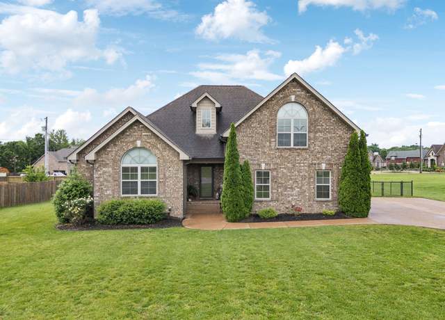 Property at 1403 Wade Hampton Ct, Lebanon, TN 37087, 3 beds, 2.5 baths