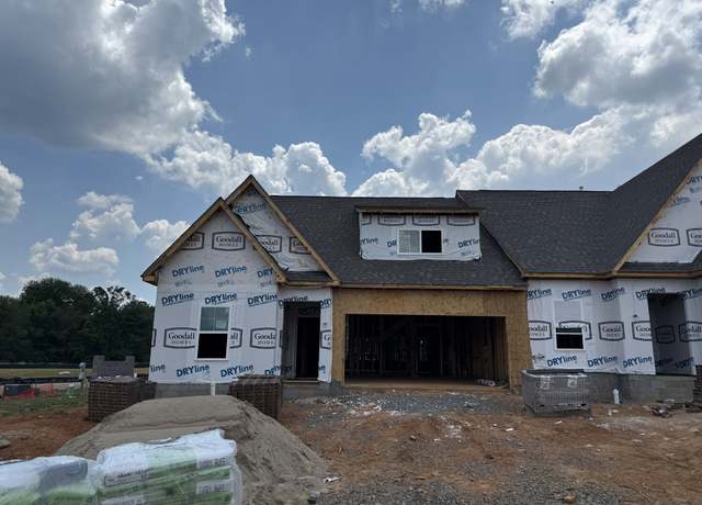 Property at 101 Yuma Ln, White House, TN 37188, 3 beds, 3 baths