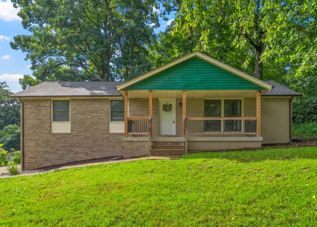 Property at 209 Downer Dr, Clarksville, TN 37042, 3 beds, 2 baths