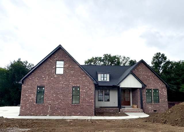 Property at 98 Maple Dr, Woodbury, TN 37190, 3 beds, 2.5 baths