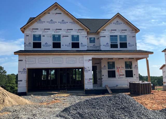 Property at 4161 Burton Dr, White House, TN 37188, 3 beds, 2.5 baths