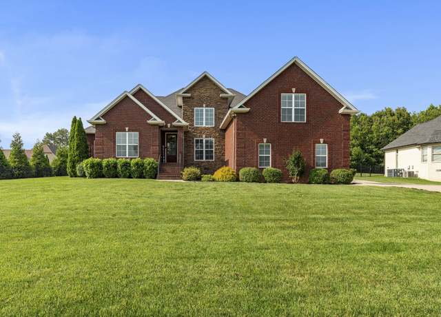 Property at 111 Renee Ct, Cottontown, TN 37048, 3 beds, 3.5 baths