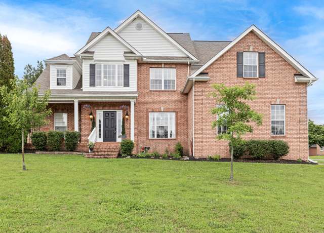 Property at 116 Fieldcrest Dr, Hendersonville, TN 37075, 5 beds, 3 baths