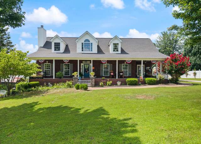 Property at 502 Woody Way, Burns, TN 37029, 4 beds, 3 baths